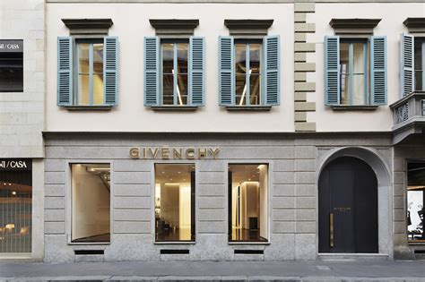 givenchy negozio milano|Boutique .